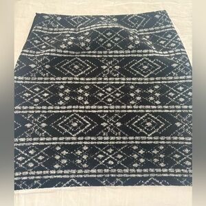 LOFT Black and White Geometric Pencil Skirt
